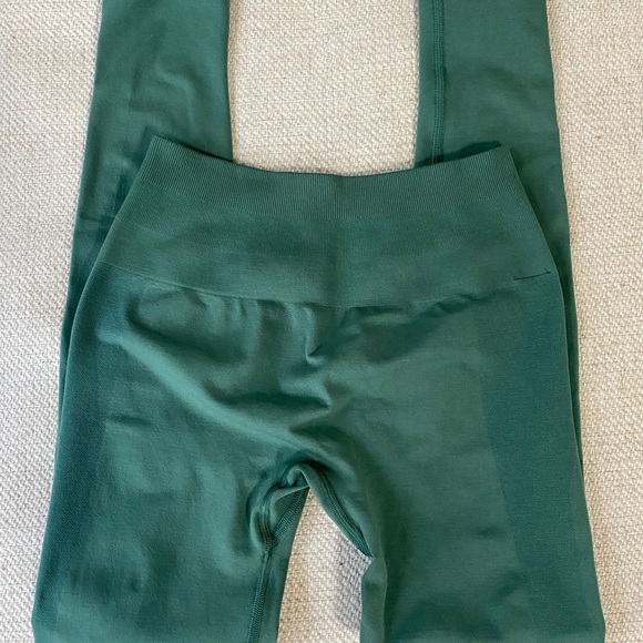 Alphalete Amplify Leggings- trade only - Picture 6 of 6